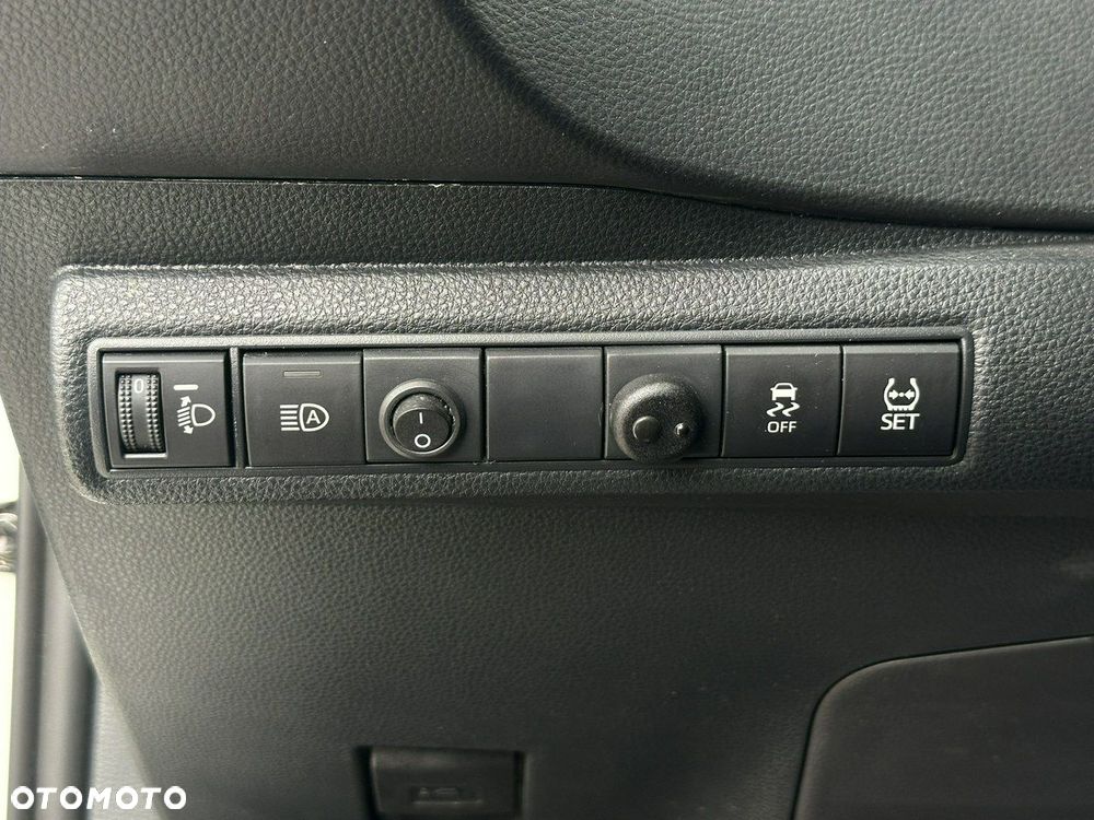 Toyota Corolla - 32
