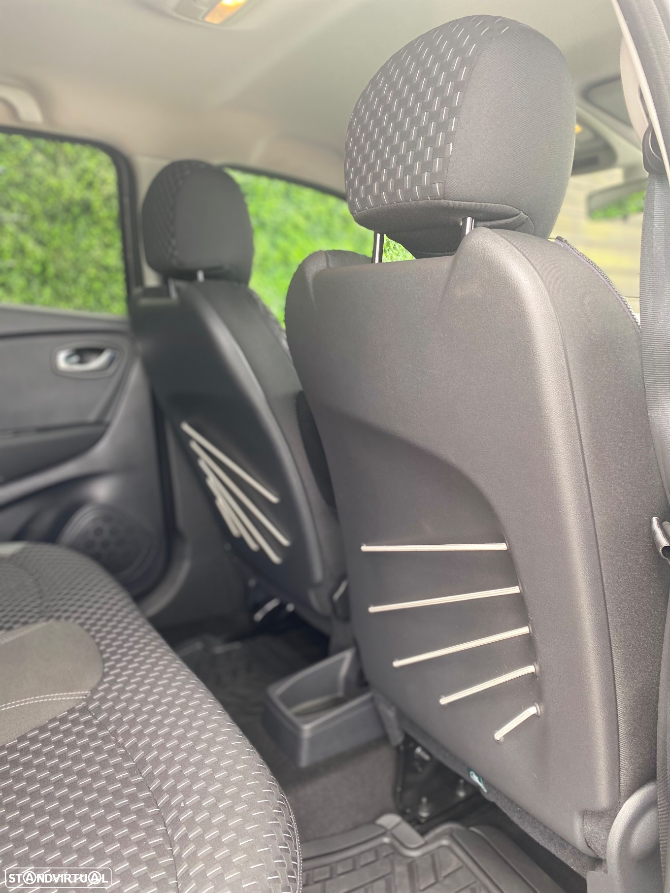 Renault Captur 1.0 TCe Exclusive - 40