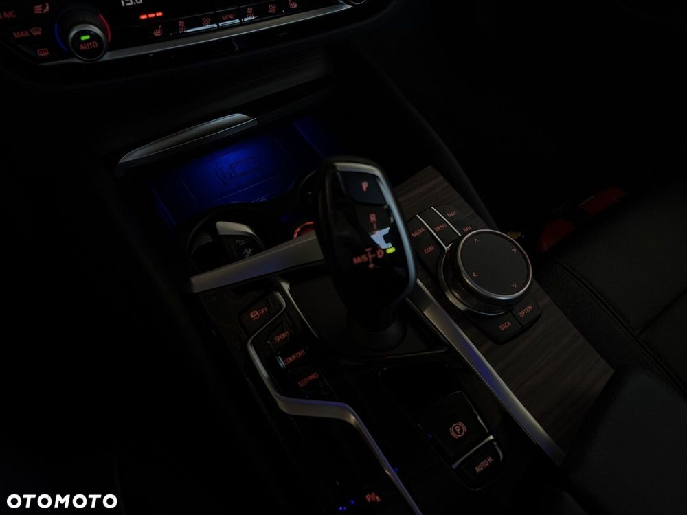BMW Seria 5 520d mHEV - 35