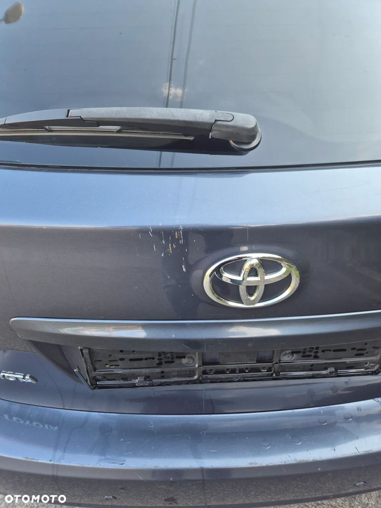 Toyota Avensis 2.2 D-4D Business Edition - 7