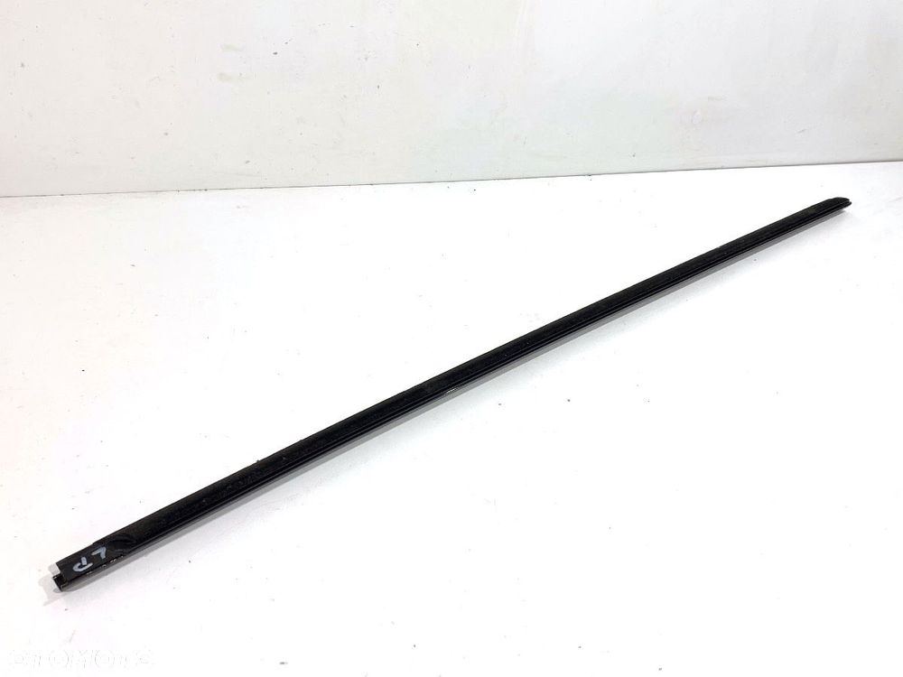 LISTWA ZGARNIAJĄCA PRZÓD LEWY  BMW 5 Gran Turismo (F07) 2009 - 2017 520 d 135 kW [184 KM] olej - 3