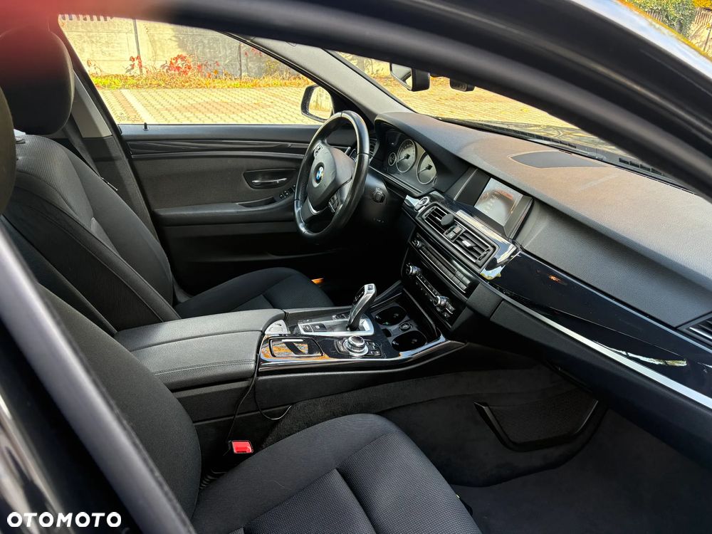BMW Seria 5 520d - 7