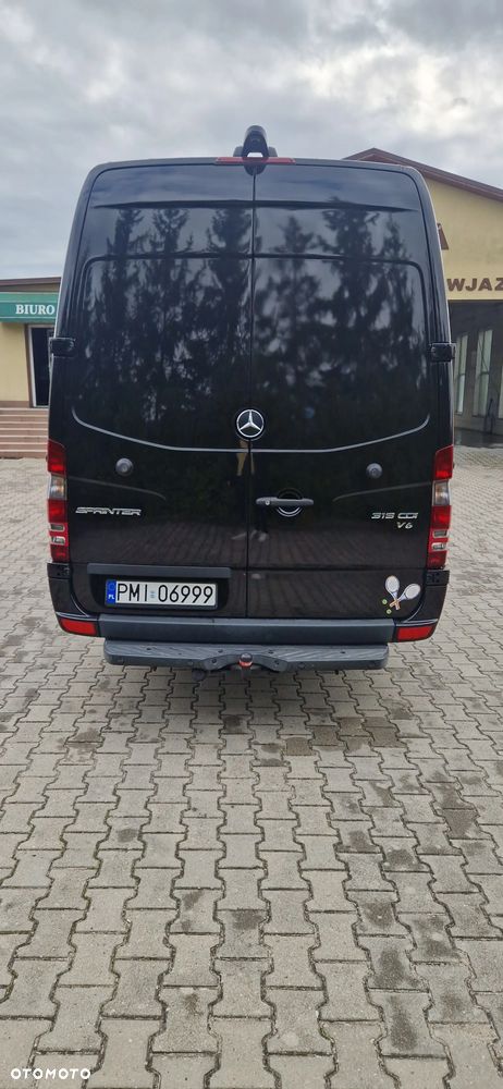 Mercedes-Benz SPRINTER 319 - 8