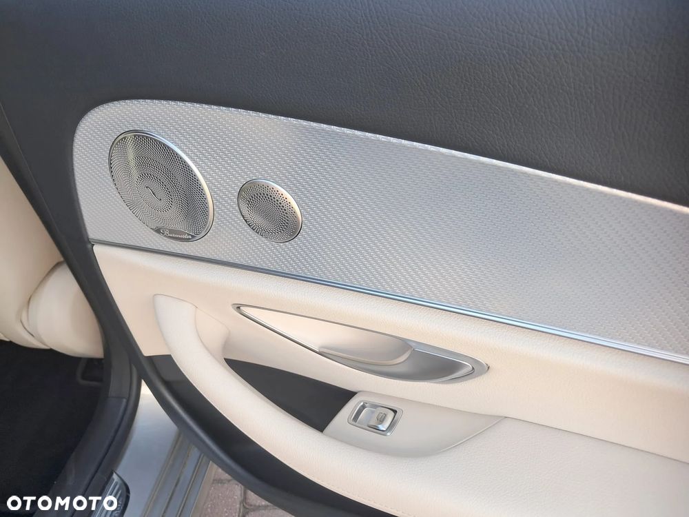 Mercedes-Benz Klasa E 220 d 9G-TRONIC - 19