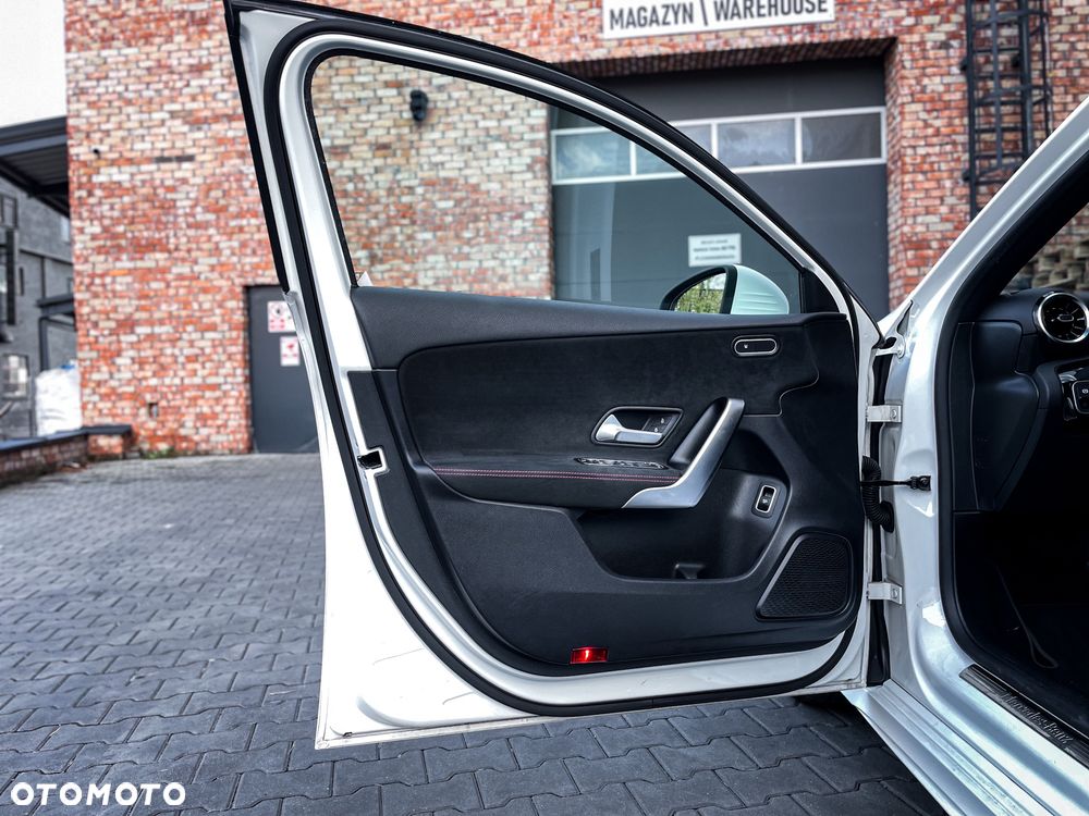 Mercedes-Benz Klasa A 180 7G-DCT AMG Line - 17