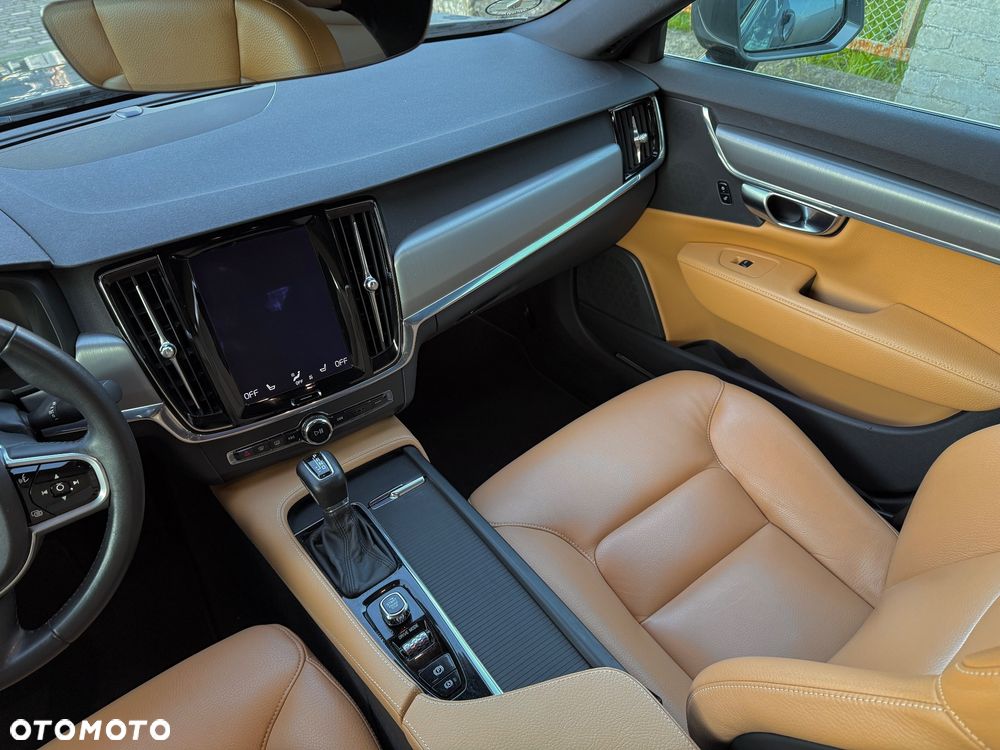 Volvo S90 D4 Geartronic Momentum Pro - 29
