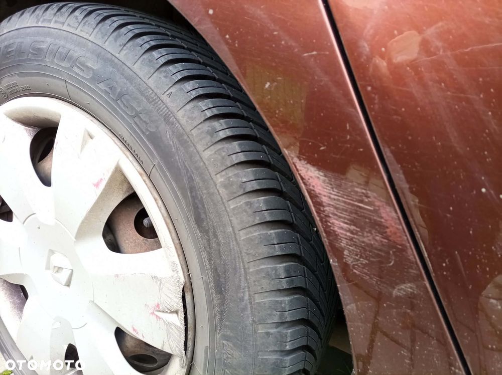 Renault Clio 1.2 16V Expression - 8