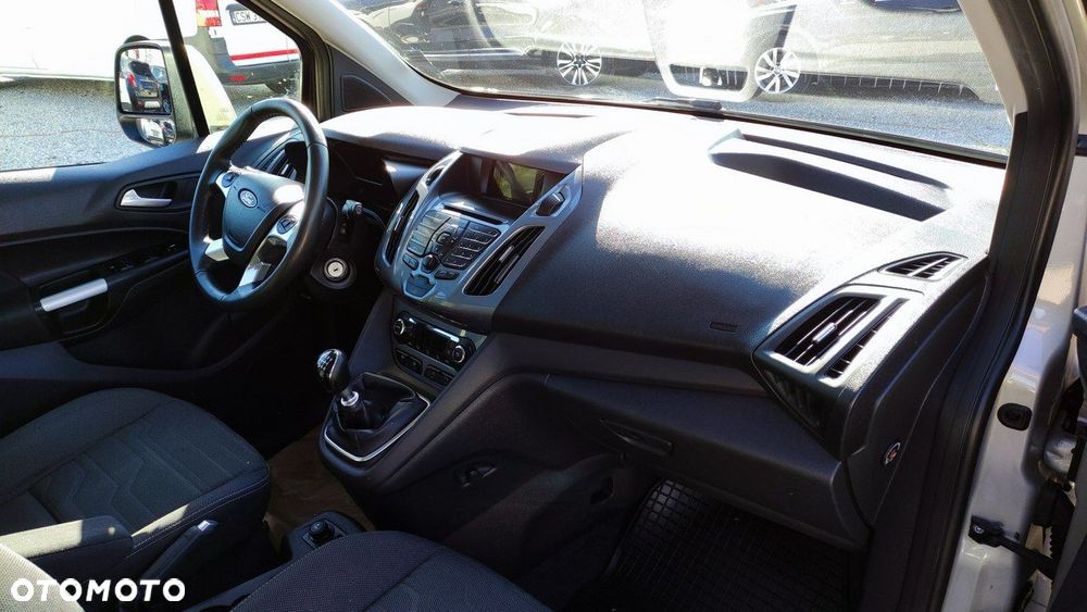 Ford Tourneo Connect - 22
