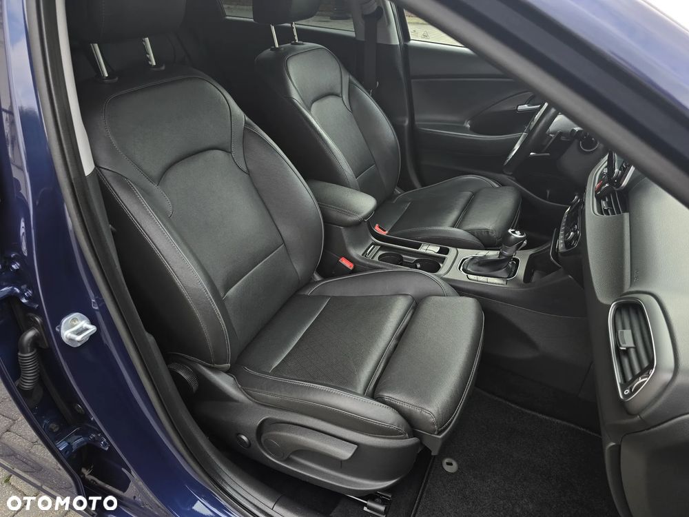 Hyundai i30 - 23
