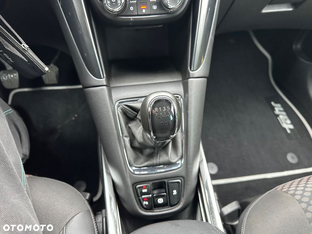 Opel Zafira - 10