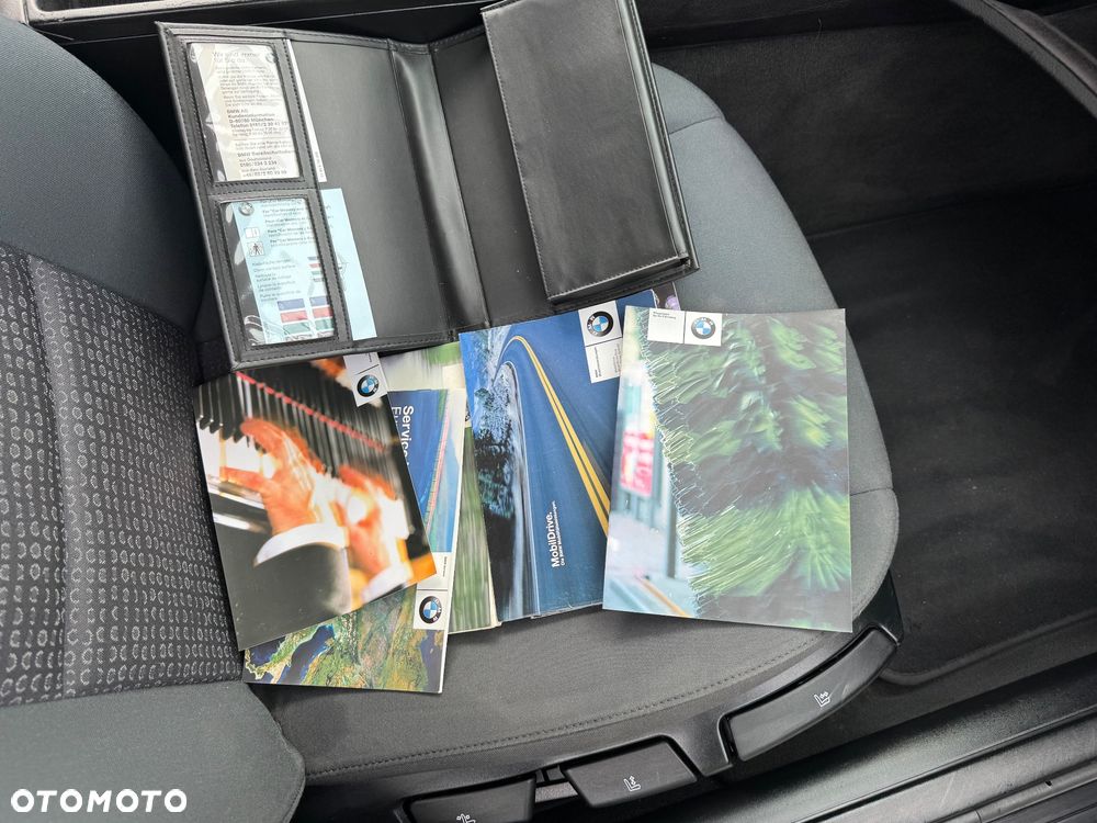 BMW Seria 3 318i - 15