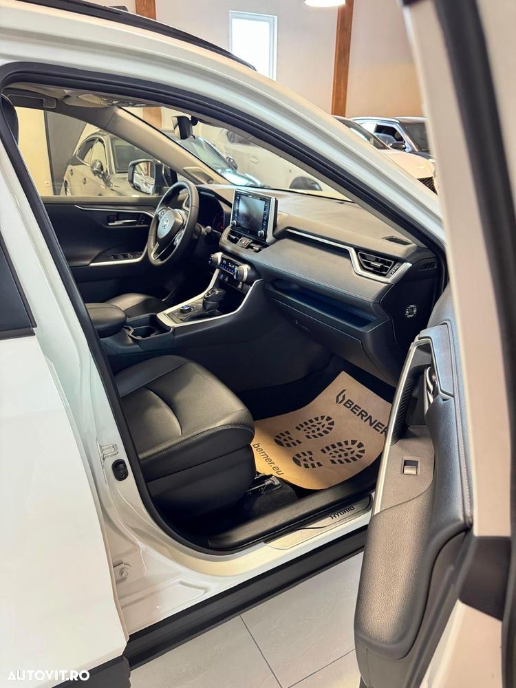 Toyota RAV4 - 18