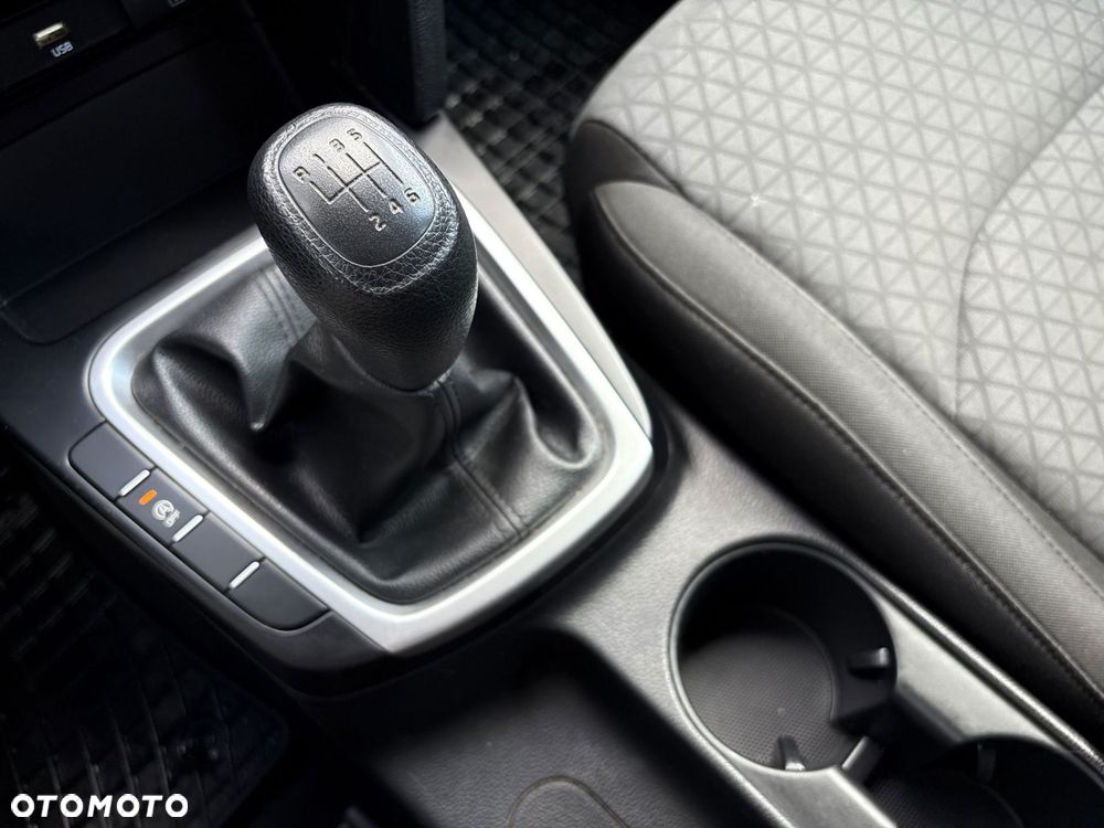 Kia Ceed - 15