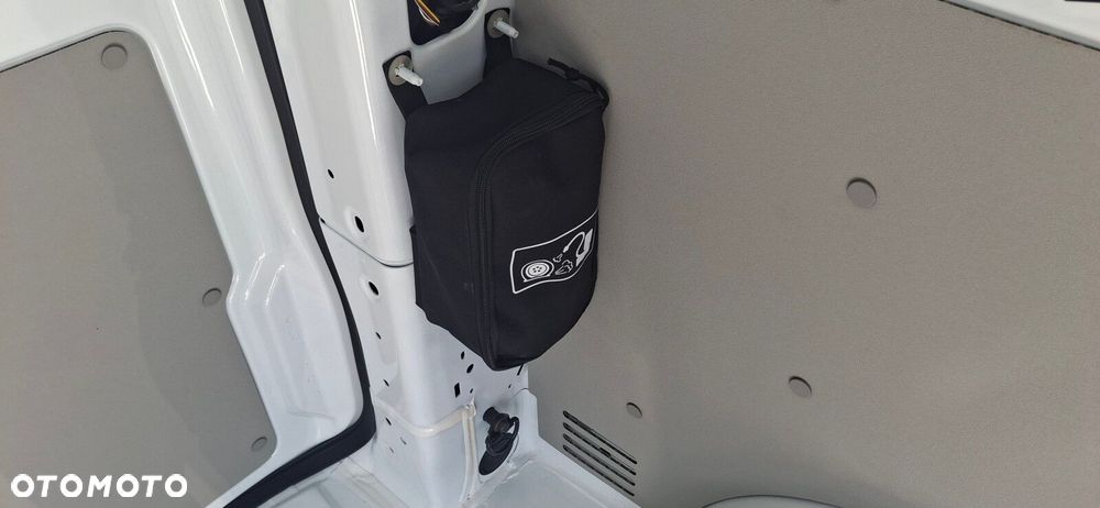 Volkswagen Transporter - 16