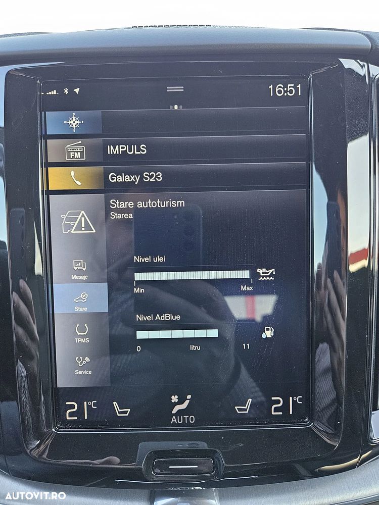 Volvo XC 60 B4 MHEV AWD Momentum Pro - 11