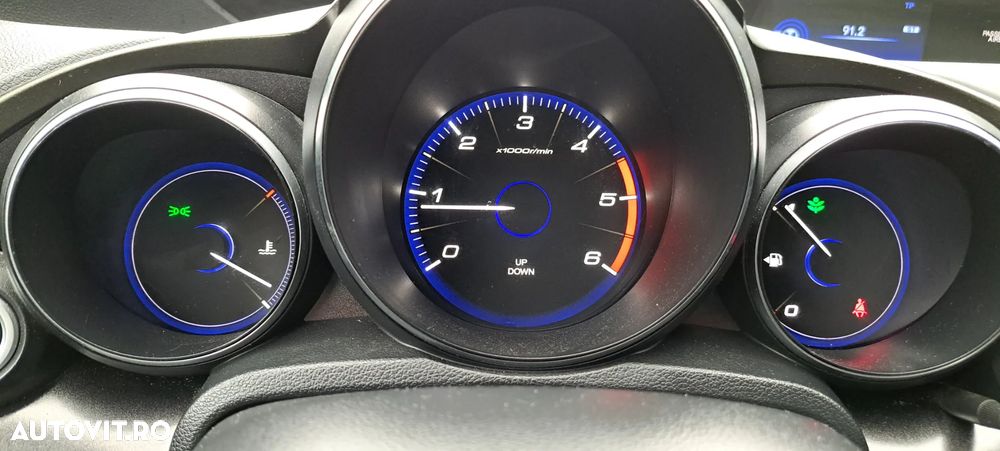 Honda Civic 1.6 i-DTEC Lifestyle Black Edition - 8