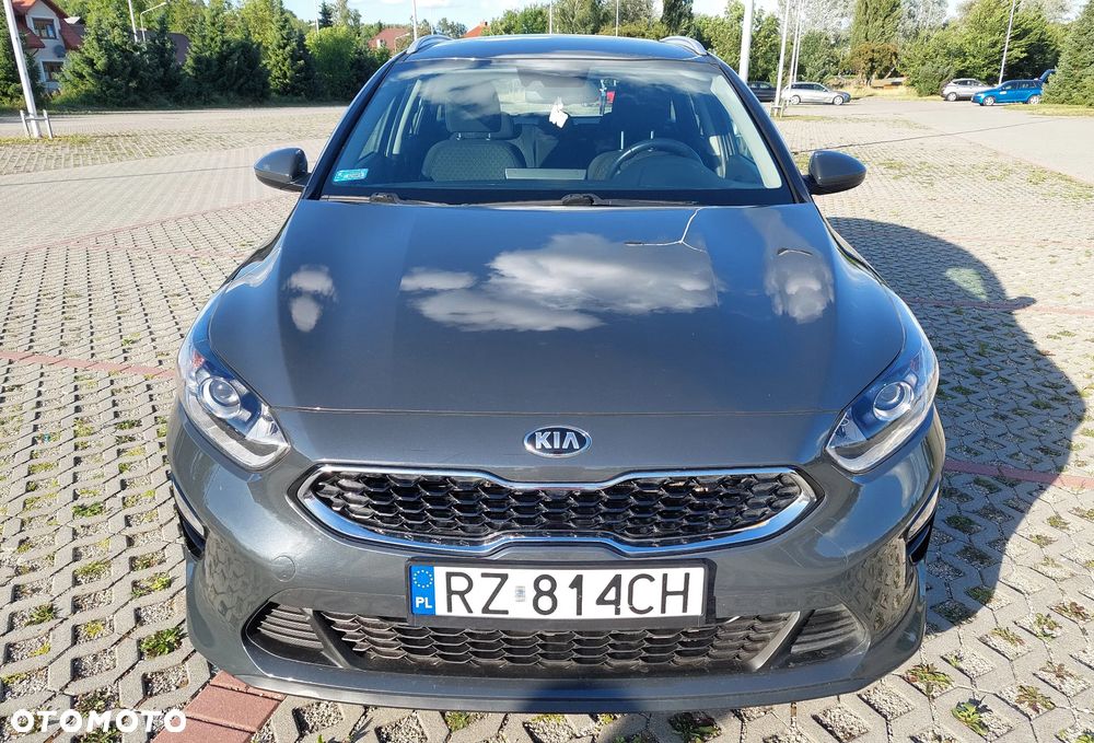 Kia Ceed 1.6 CRDi mHEV M - 2