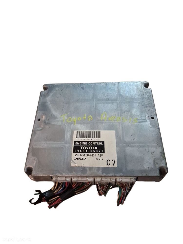 Sterownik KOMPUTER SILNIKA ECU TOYOTA AVENSIS T25 8966105C71 - 1