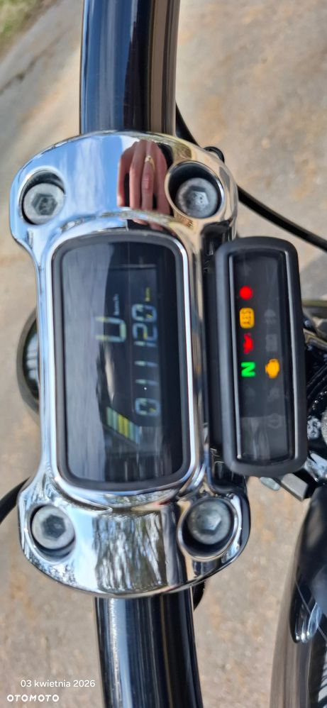 Harley-Davidson Softail Breakout - 18