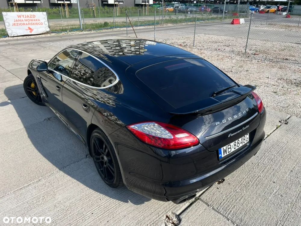 Porsche Panamera - 15