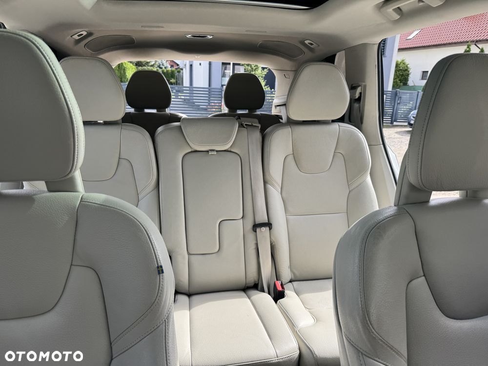 Volvo XC 90 - 26