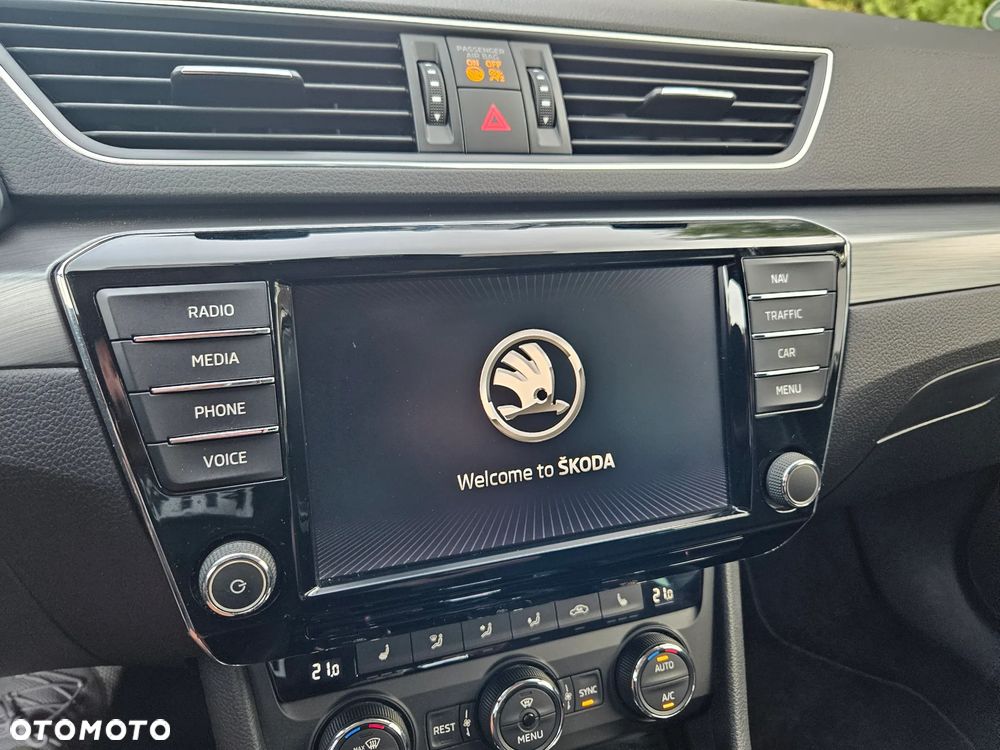 Skoda Superb 2.0 TDI 4x4 DSG Style - 27