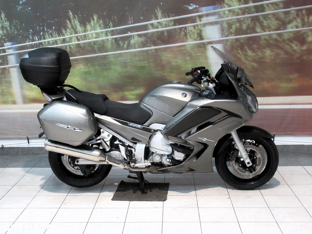Yamaha FJR - 4