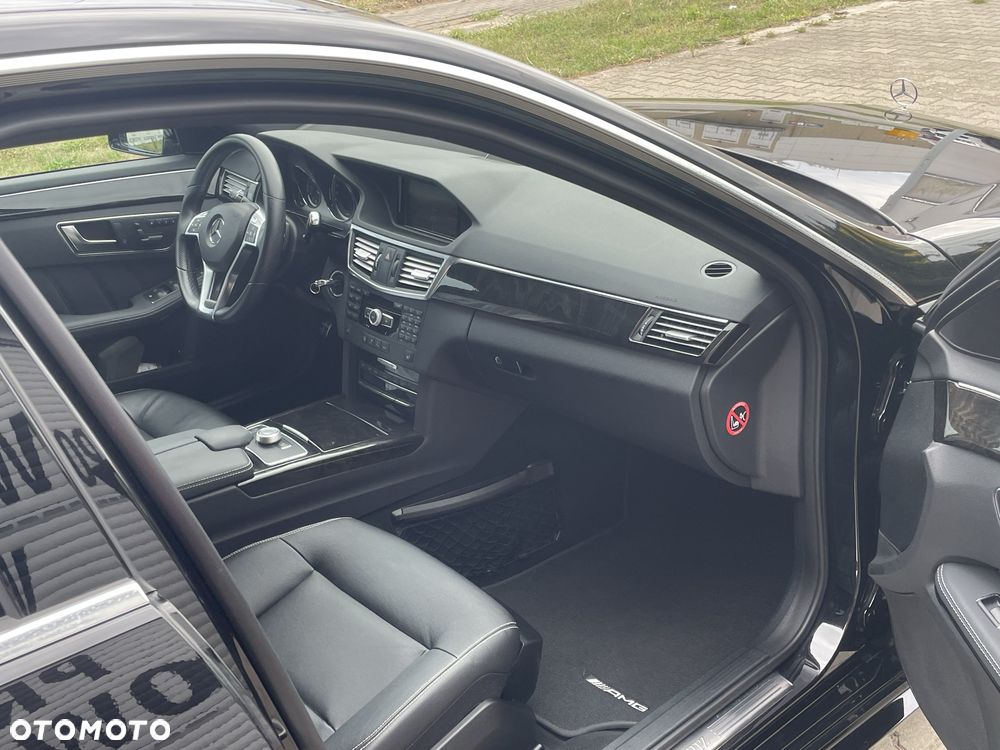 Mercedes-Benz E-Class 2012 photo 3