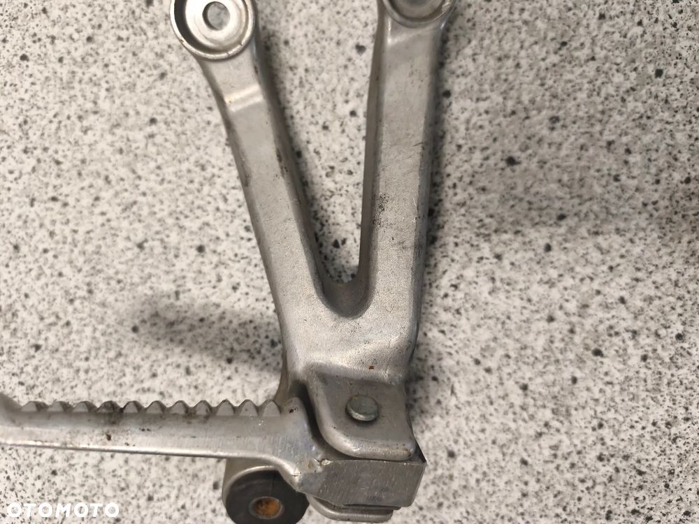 Set prawy tył, podnożek pasażera Honda CBR 900RR CBR900 RR CBR900RR CBR 900 RR - 3