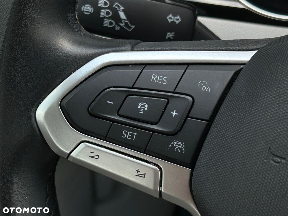 Volkswagen Passat 2.0 TDI EVO Elegance - 19