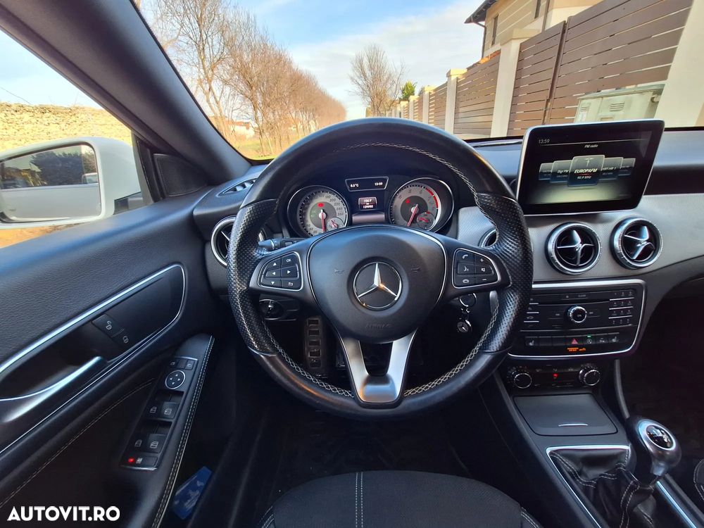 Mercedes-Benz CLA Shooting Brake 200 - 6