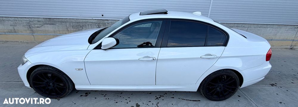 BMW Seria 3 320d DPF Aut. Edition Exclusive - 29