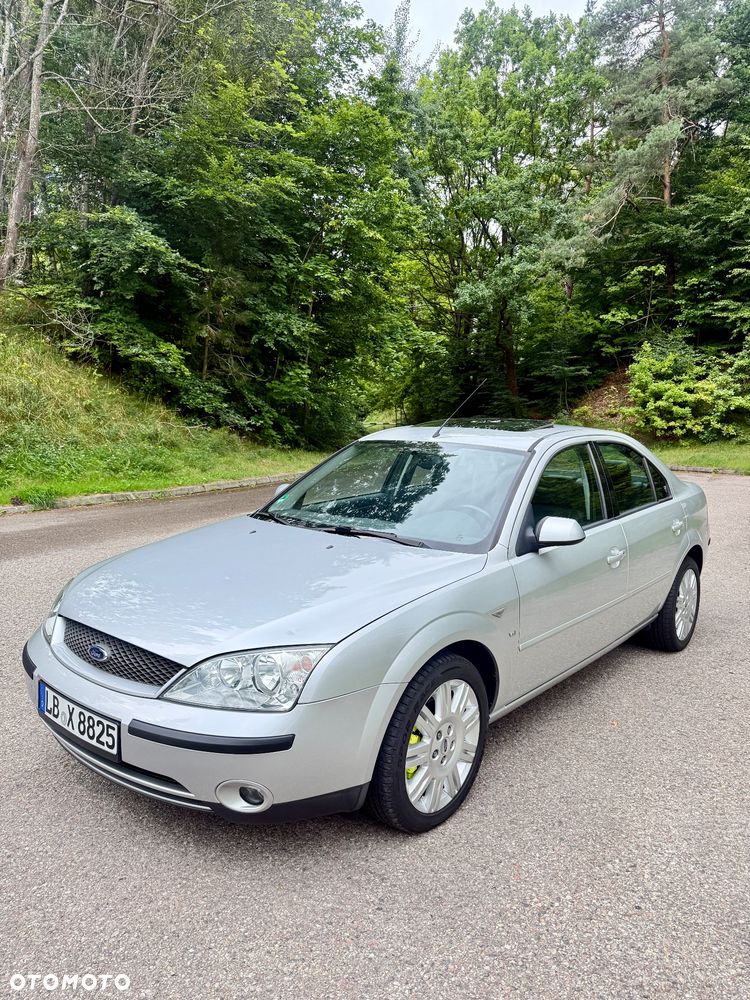 Ford Mondeo 2.5 V6 Ghia X - 2
