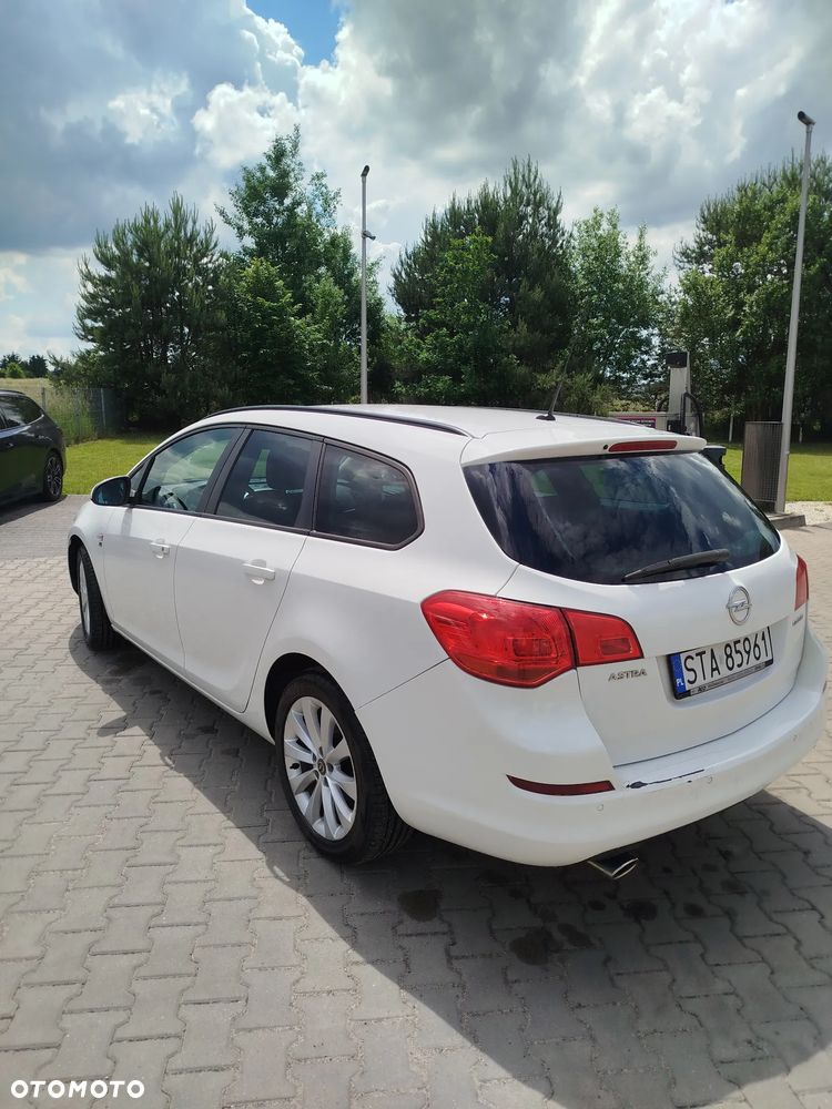 Opel Astra 1.4 Turbo 150 Jahre - 4