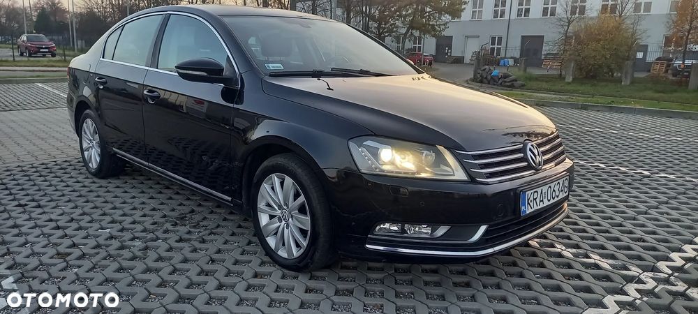 Volkswagen Passat 2.0 TDI DPF Sportline - 17
