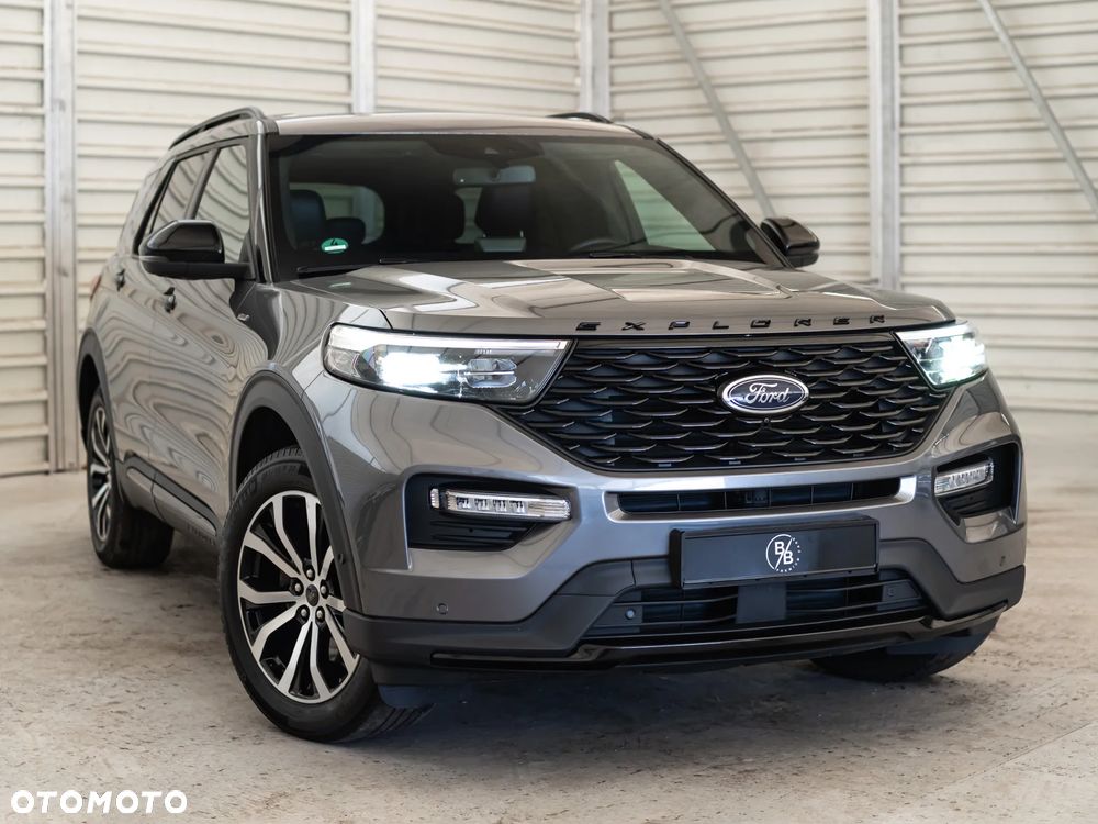 Ford Explorer - 2
