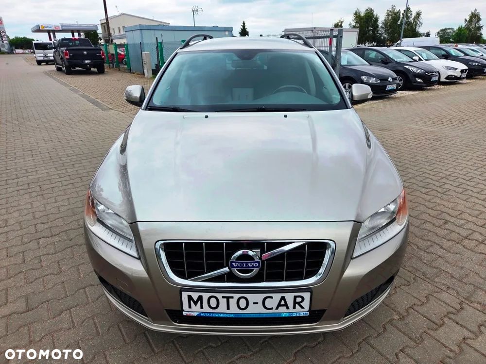 Volvo V70 2.0D Momentum - 24