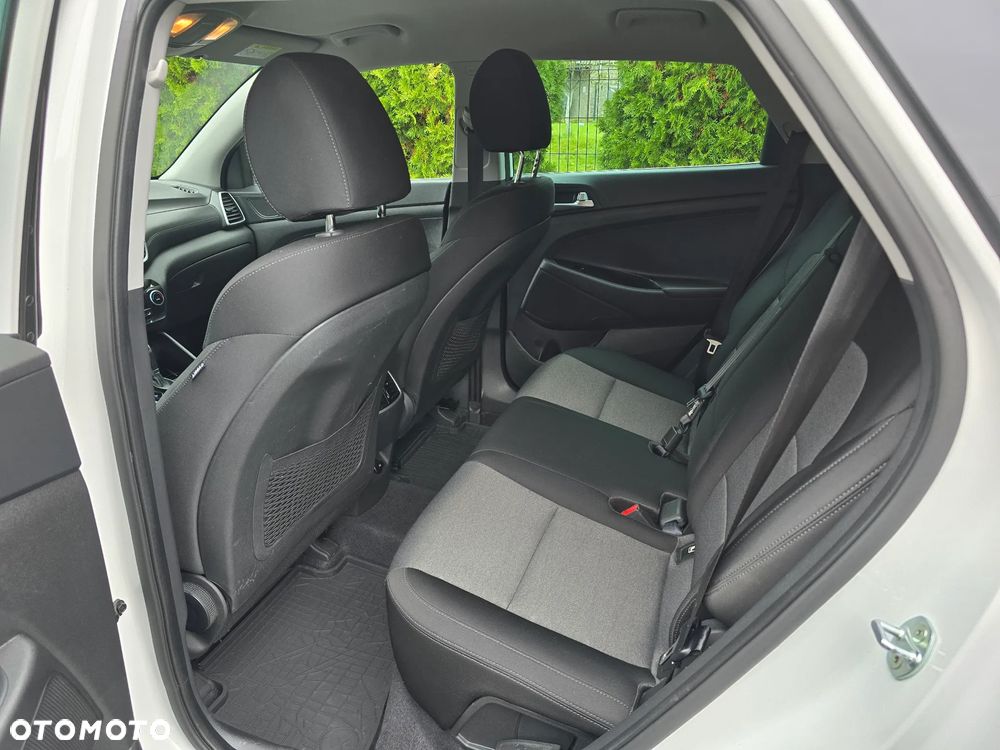 Hyundai Tucson 1.6 CRDi 48V-Hybrid 2WD DCT Select - 23