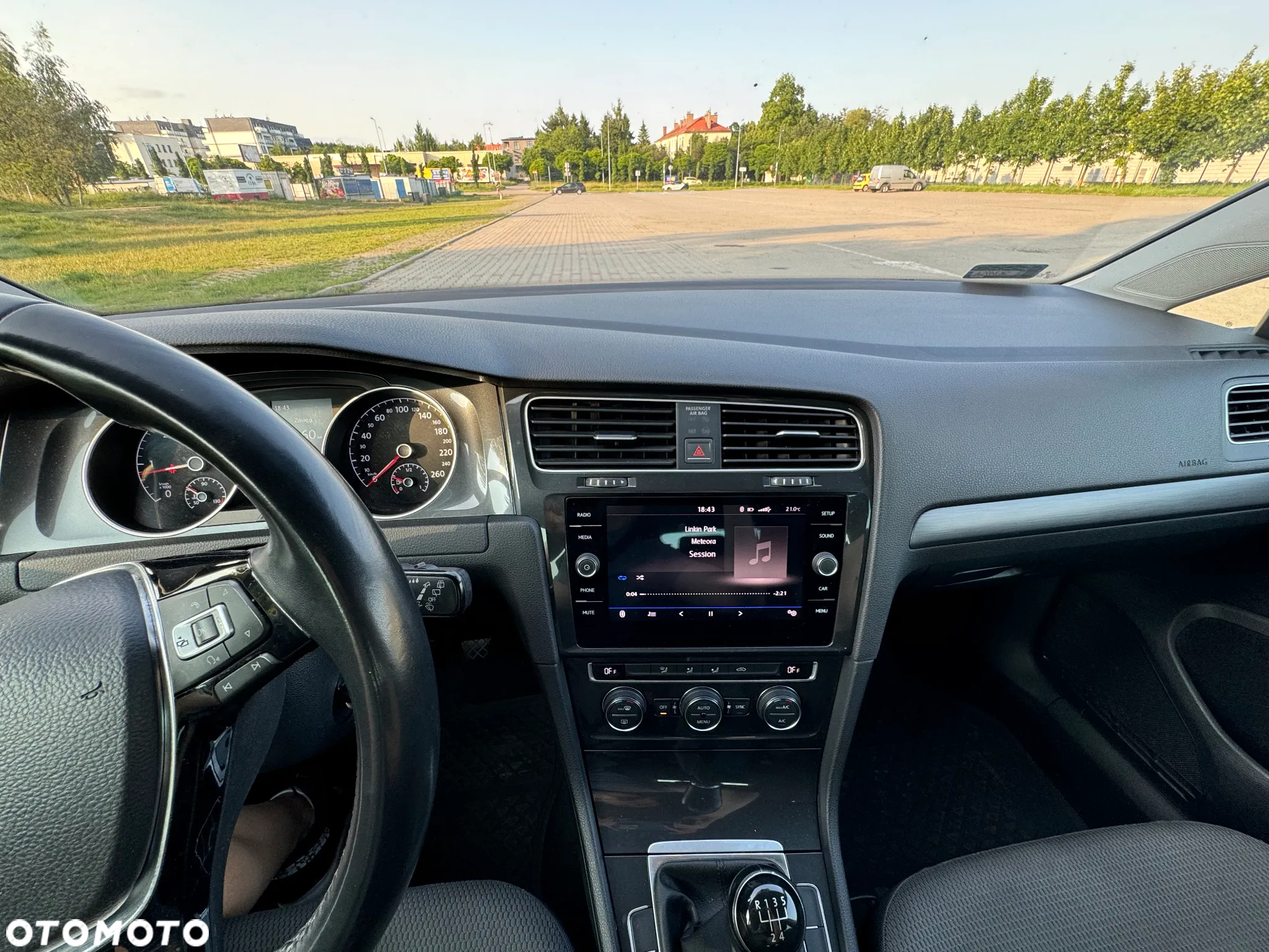 Volkswagen Golf VII 1.6 TDI BMT Comfortline - 23