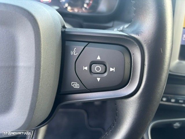 Volvo XC 40 2.0 D3 - 24