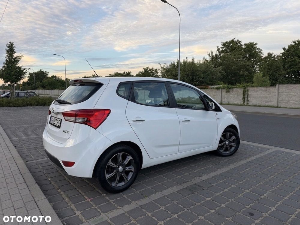 Hyundai ix20 1.6 CRDi blue YES Gold - 4