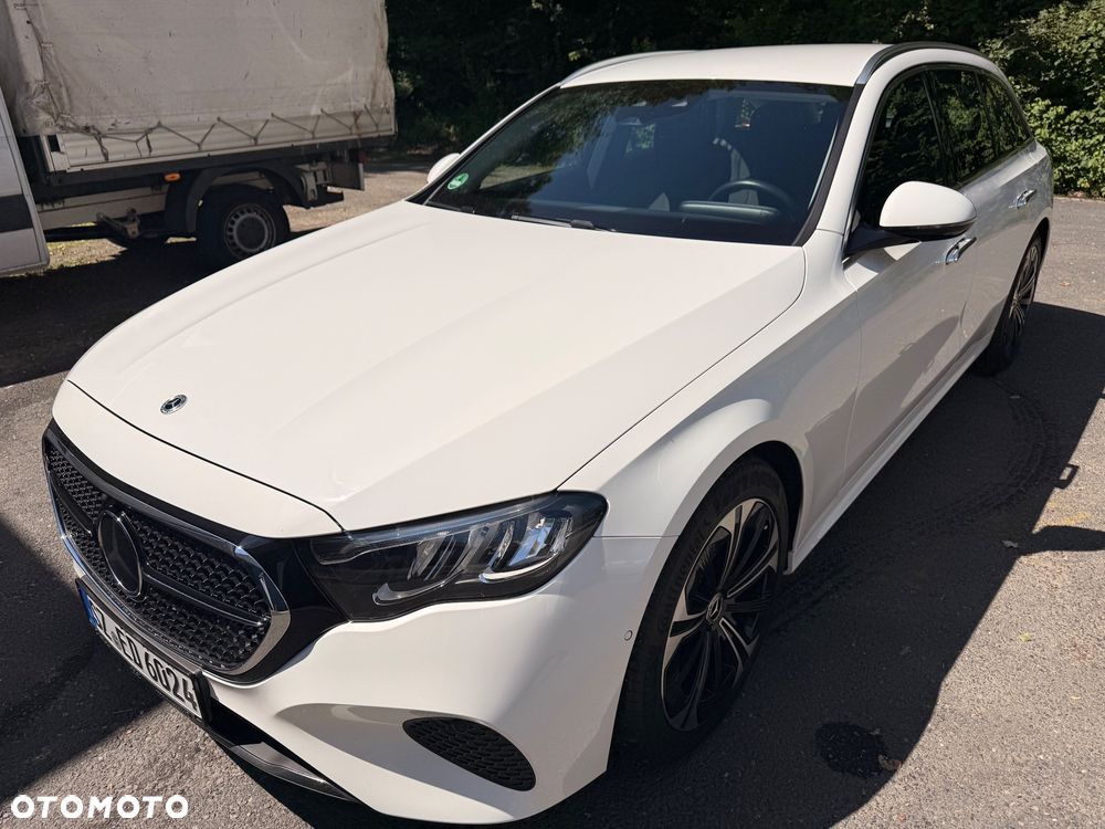 Mercedes-Benz Klasa E 300 de PHEV Avantgarde 9G-Tronic - 3