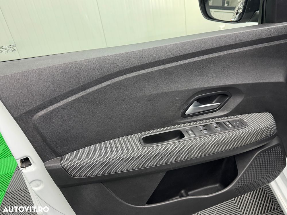 Dacia Logan TCe 90 MT6 Comfort - 12