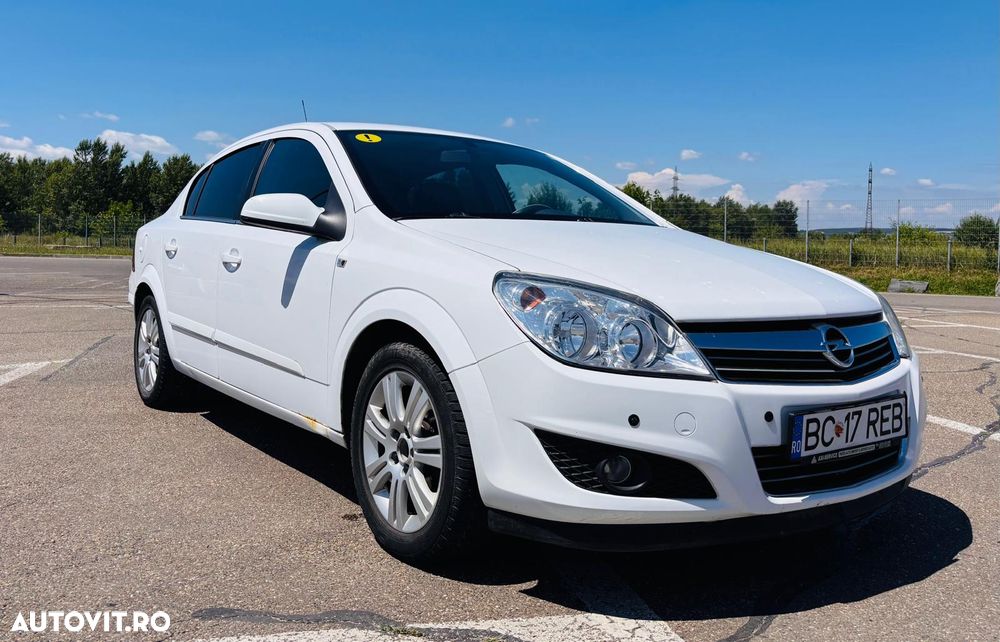 Opel Astra 1.7 CDTI Elegance - 3