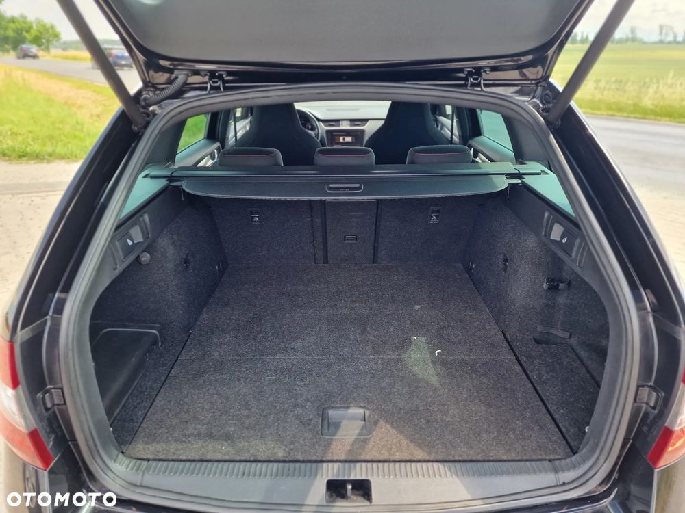Skoda Octavia 2.0 TDI Sport Edition - 24