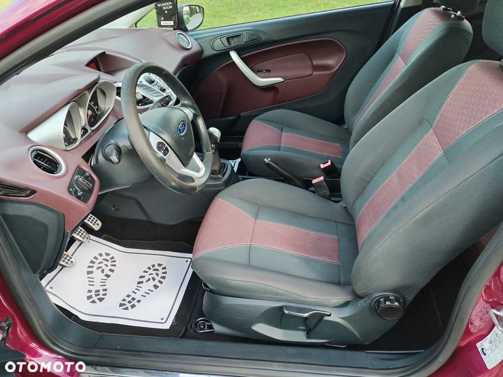 Ford Fiesta 1.25 Titanium - 33