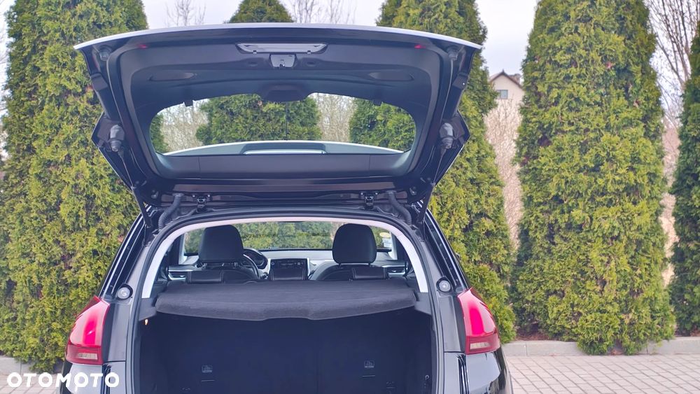 Peugeot 2008 1.6 BlueHDi Allure S&S - 17