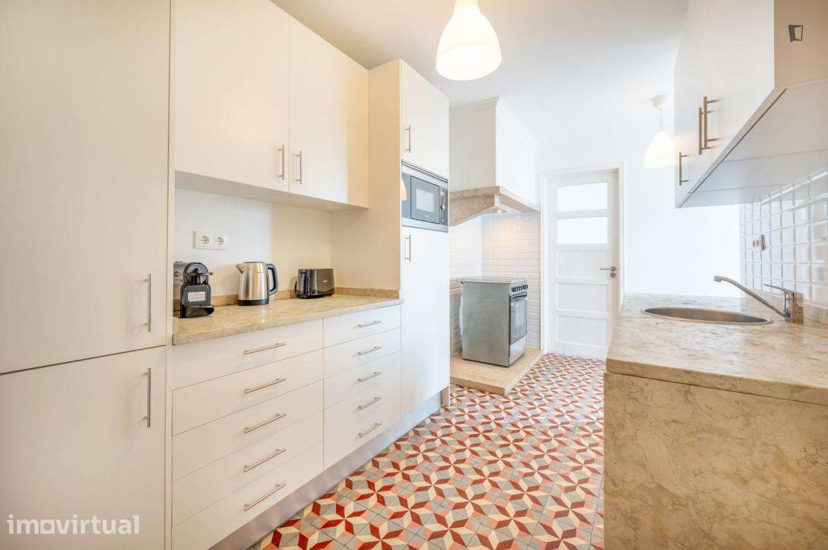 Quarto - localizado em Alameda Lisbon - Grande imagem: 3/15