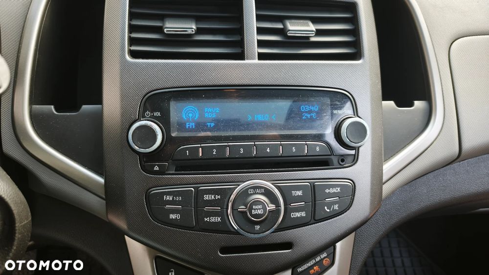 Chevrolet Aveo 1.6 LTZ - 25