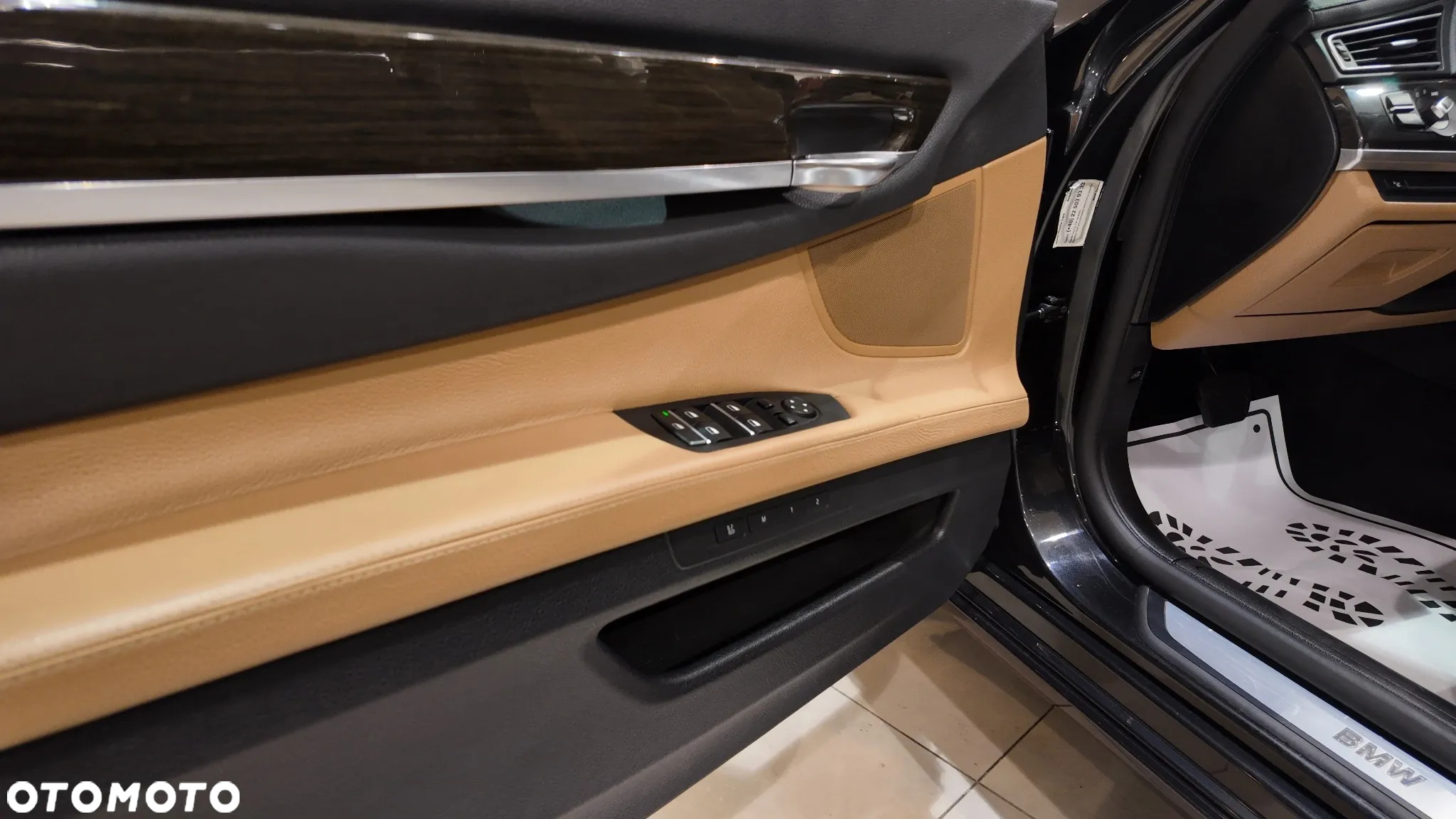 BMW Seria 7 730d xDrive - 24